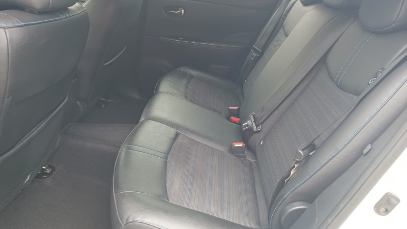 Nissan Leaf White For Sale (2)